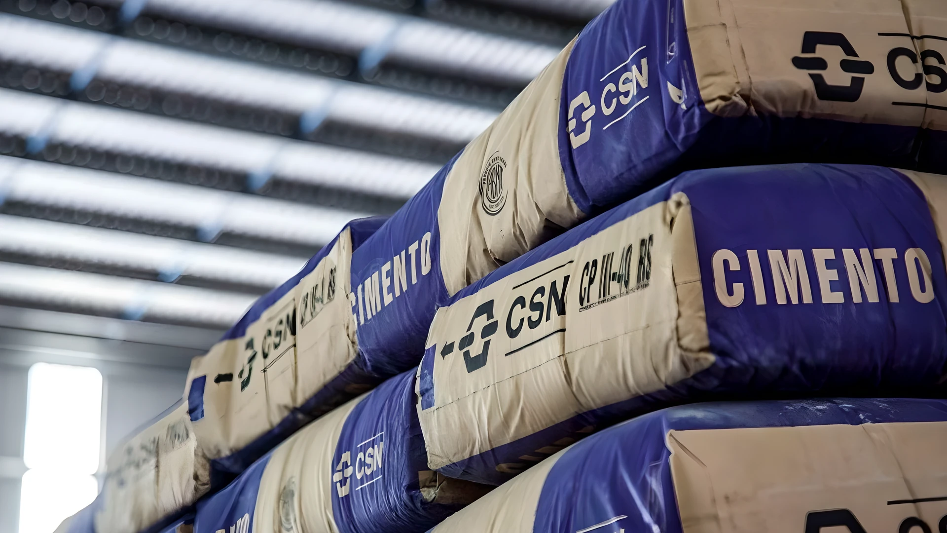 Basic Materials leads with a 3.7% gain, while Healthcare falls 5.3% on the week
