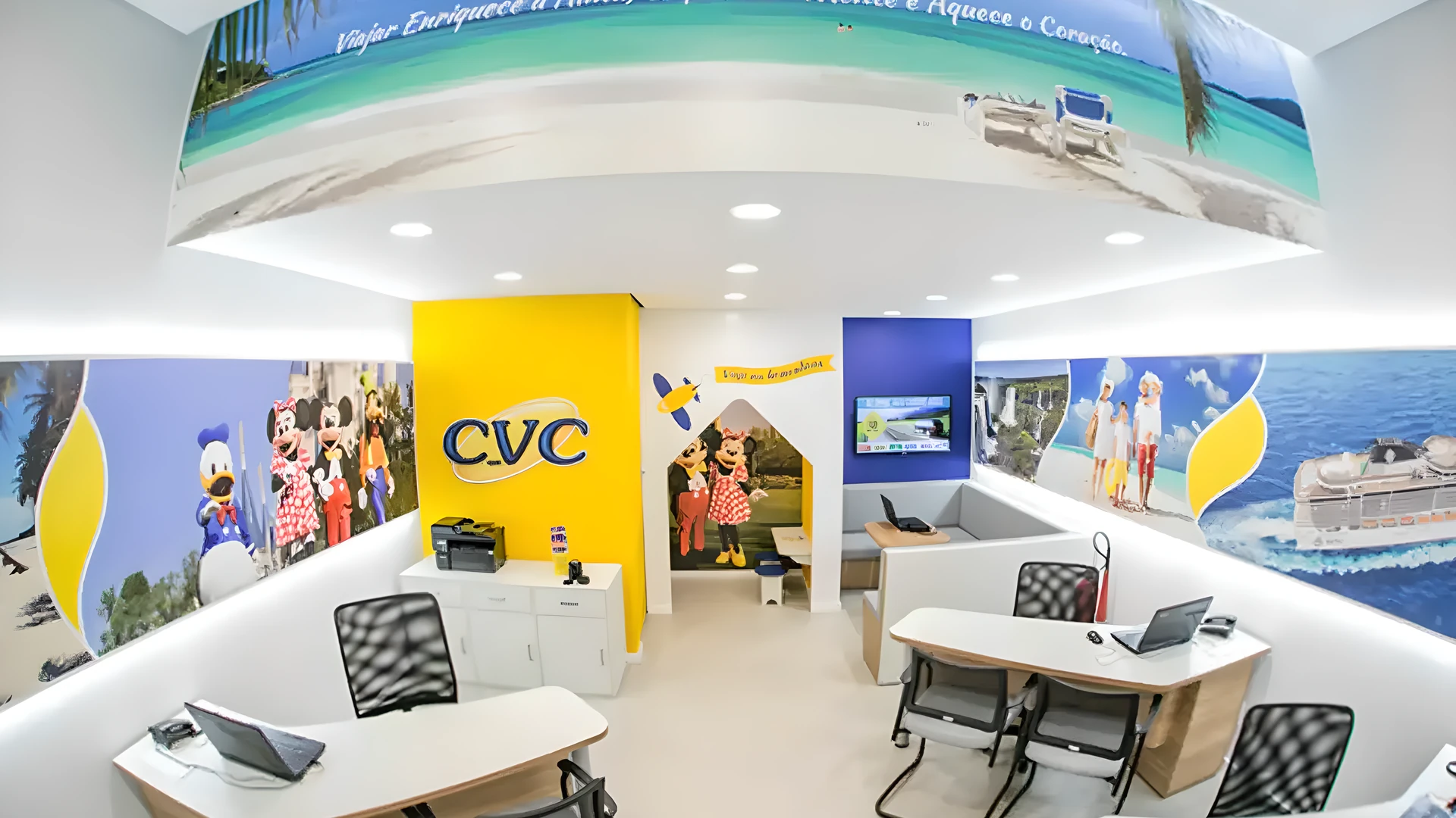 CVCB3 rises 5.6% and Ibovespa falls 0.5% on B3 today