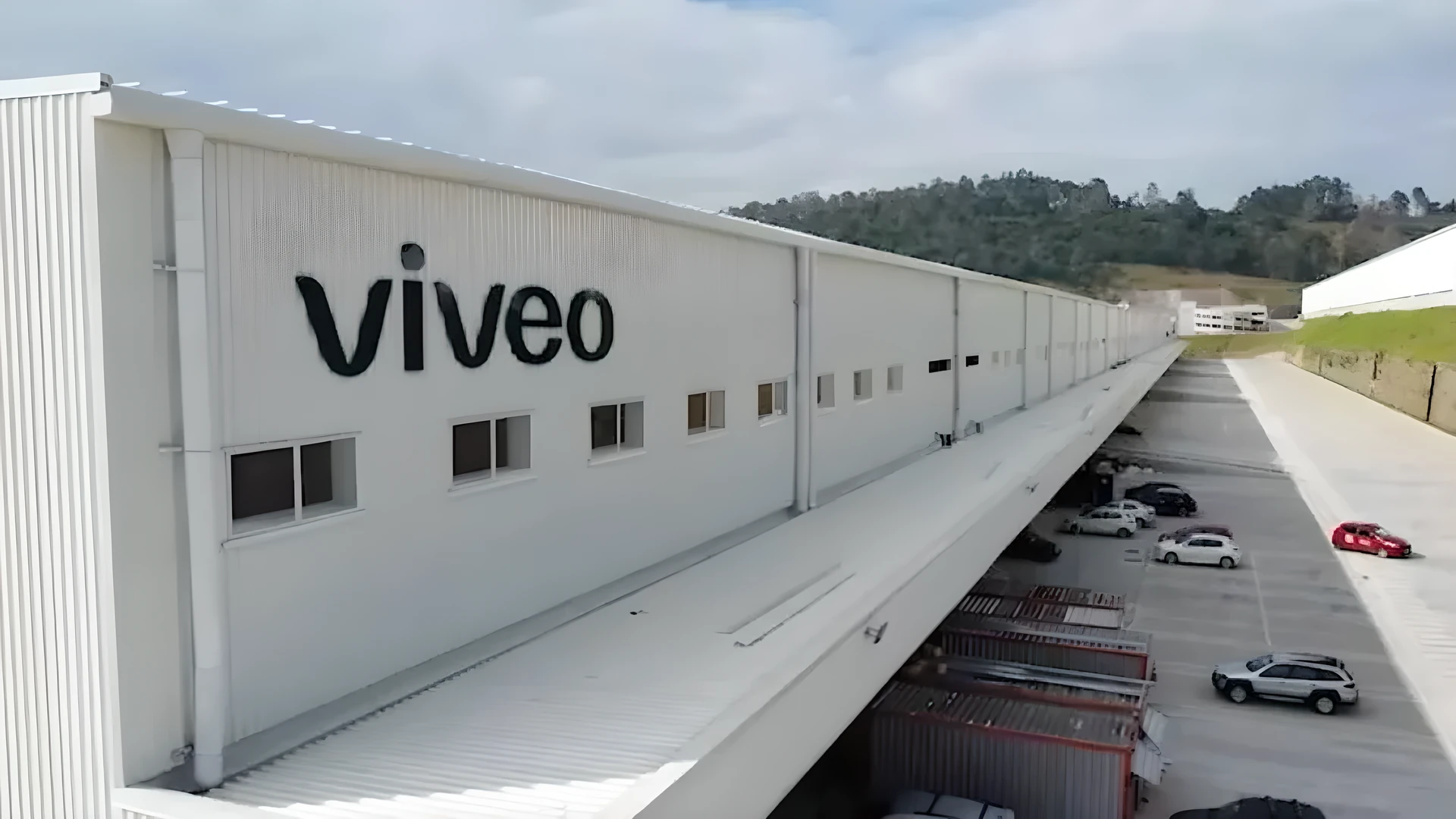 VVEO3 rises 8.9% and Ibovespa slips 0.1% on B3 today